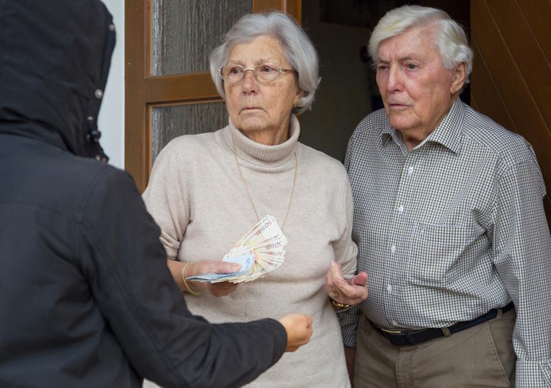 Invoquer l’abus de faiblesse dans les arnaques : un atout méconnu mais puissant.